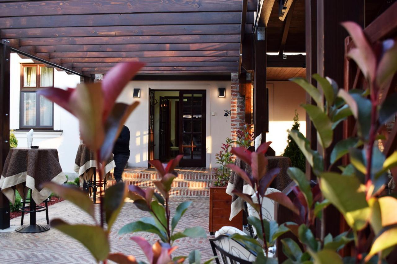 Hunting House Hotel Turija Exterior photo